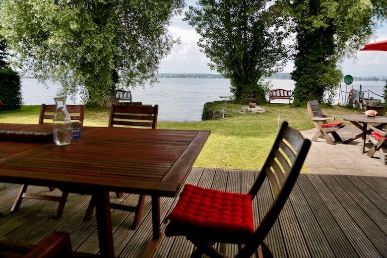 Aussenbereich Badehaus Bottighofen